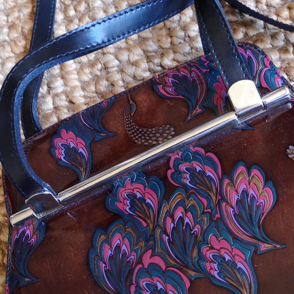 Italian Leather Stunning peacock-design bag - Picture 2 of 16